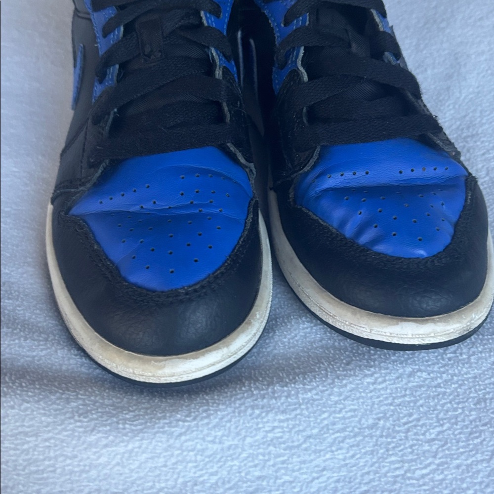 Kids Size 2Y, Nike Jordan 1s, Black and Blue Mid-Top Sneakers - Picture 3 of 8